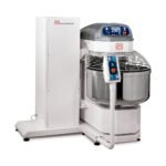 عجان العجن البارد: عجين ناعم ومؤكسج باحترافية